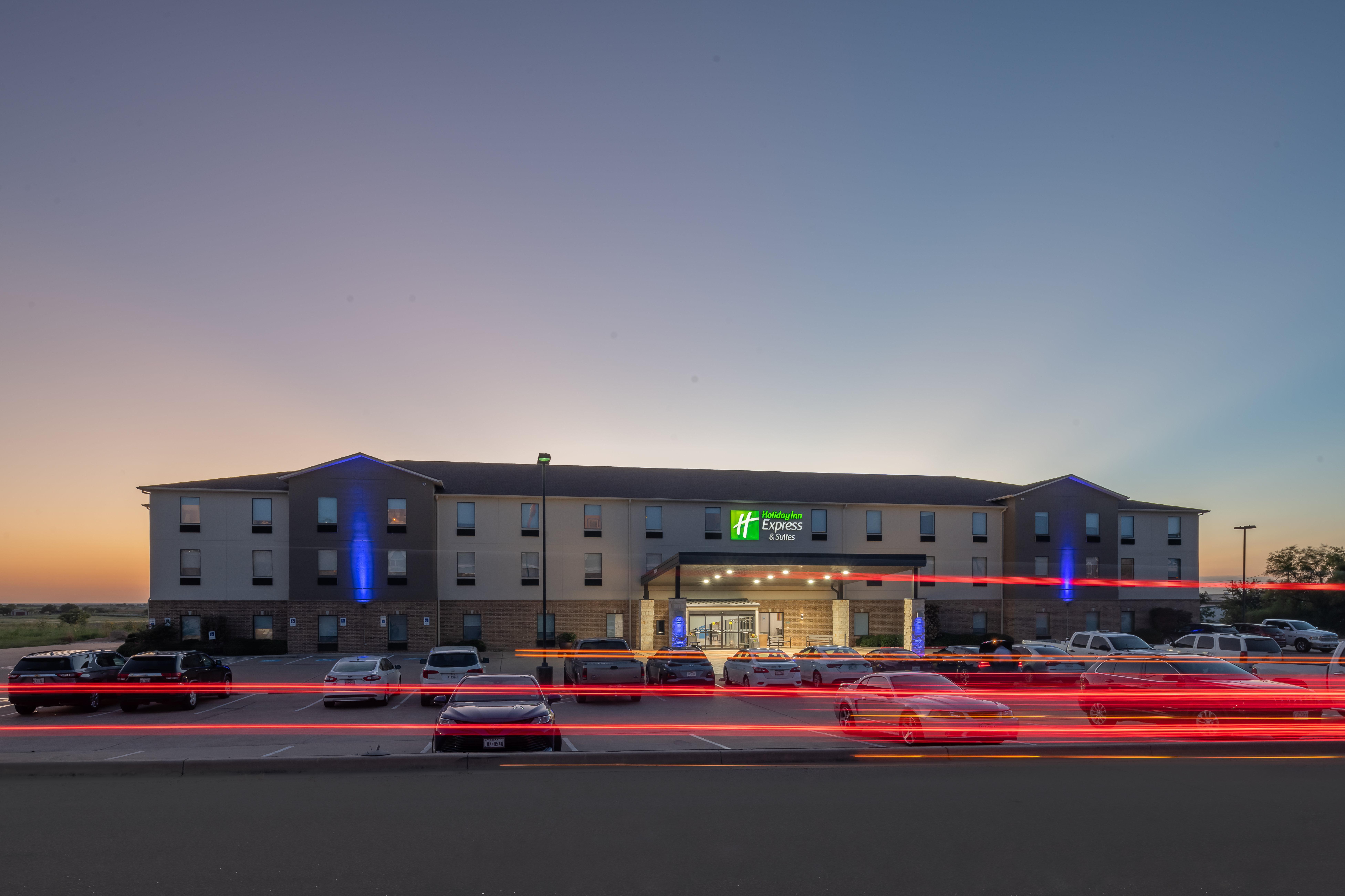 Holiday Inn Express & Suites N Waco Area - West By Ihg Exterior foto